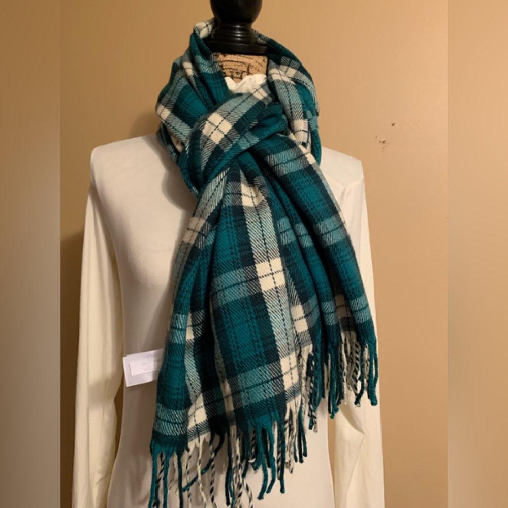 J. CREW Factory Green plaid Oversized Acrylic Fringe Unisex ladies Scarf NWT - Picture 4 of 8